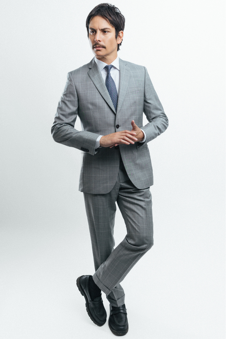 Costume à gros carreaux gris